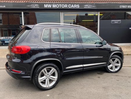 VOLKSWAGEN TIGUAN 2.0 TDI BlueMotion Tech R-Line DSG 4WD Euro 5 (s/s) 5dr