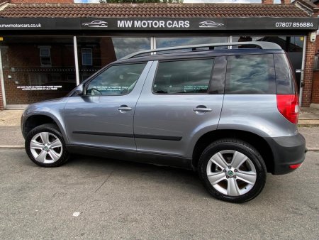 SKODA YETI 2.0 TDI SE Plus 4WD Euro 5 5dr